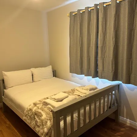 Small 25m2 With In Walking Distance Of The Of شقة *
